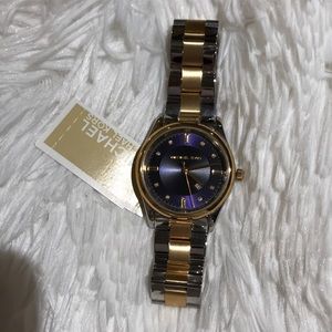 BRAND NEW MICHAEL KORS WATCH!!